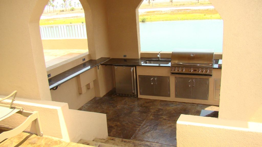OUTDOOR KITCHEN DESIGN BUILD by E B SMITH